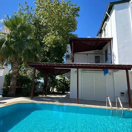 Βίλα Villa Μπέλεκ